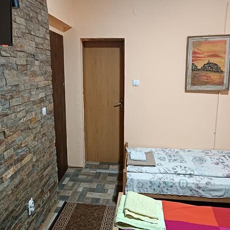 Guest house Mirijevski Konak Belgrado Buitenkant foto