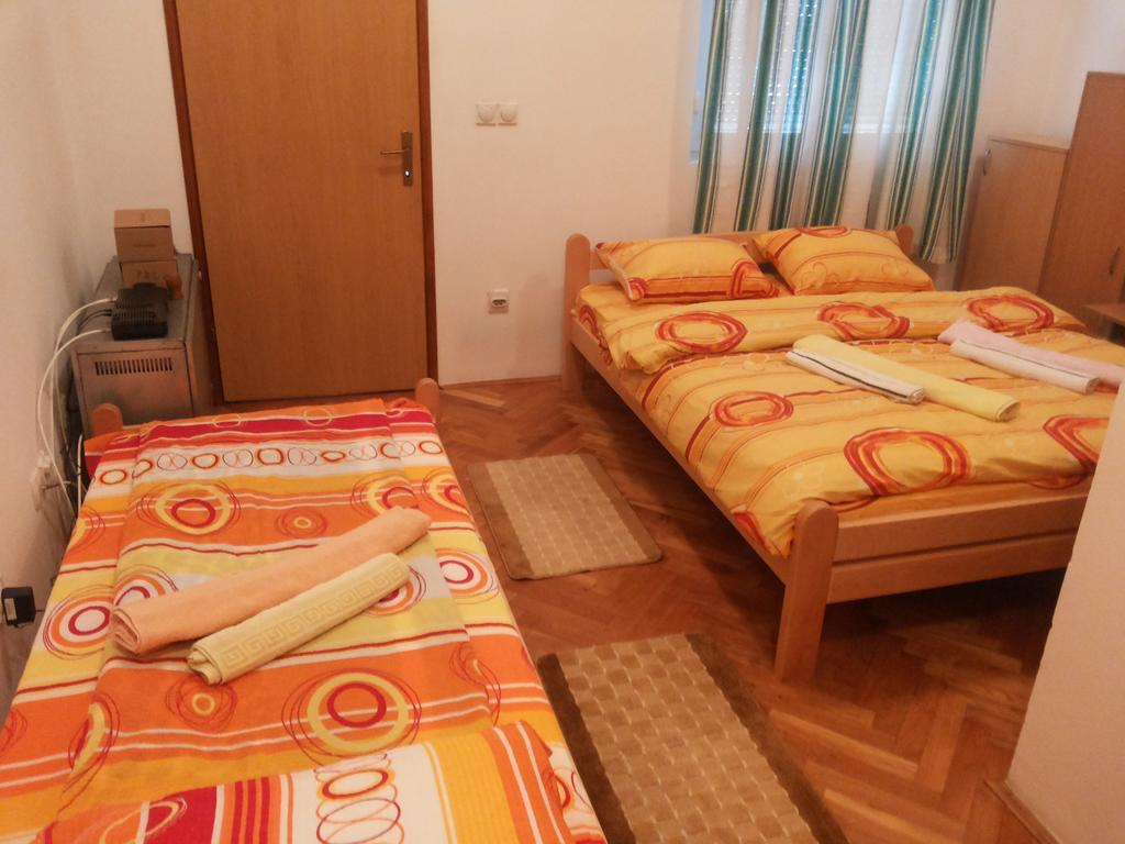 Guest house Mirijevski Konak Belgrado Buitenkant foto