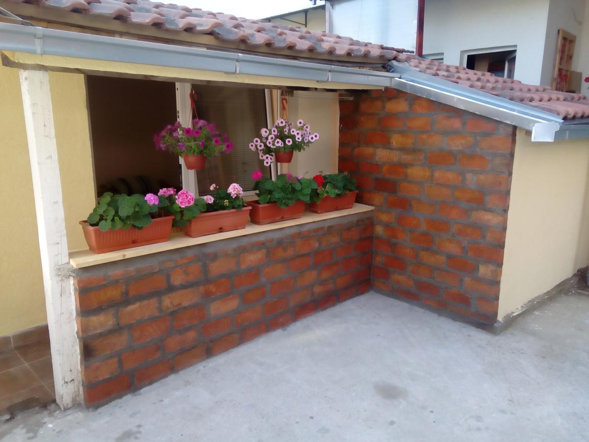 Guest house Mirijevski Konak Belgrado Buitenkant foto