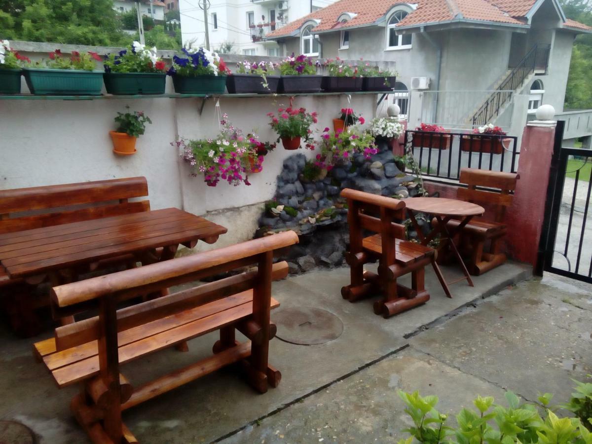 Guest house Mirijevski Konak Belgrado Buitenkant foto
