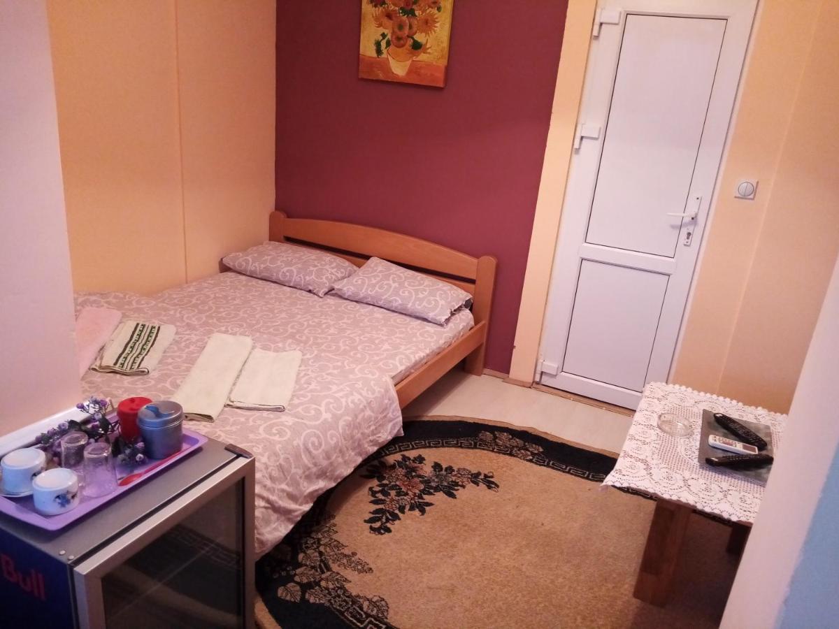 Guest house Mirijevski Konak Belgrado Buitenkant foto